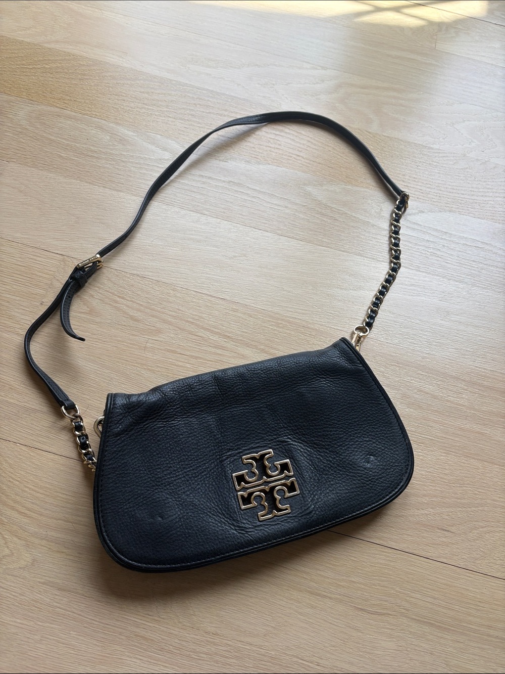Tory Burch Black Leather Shoulder Bag with Gold Logo